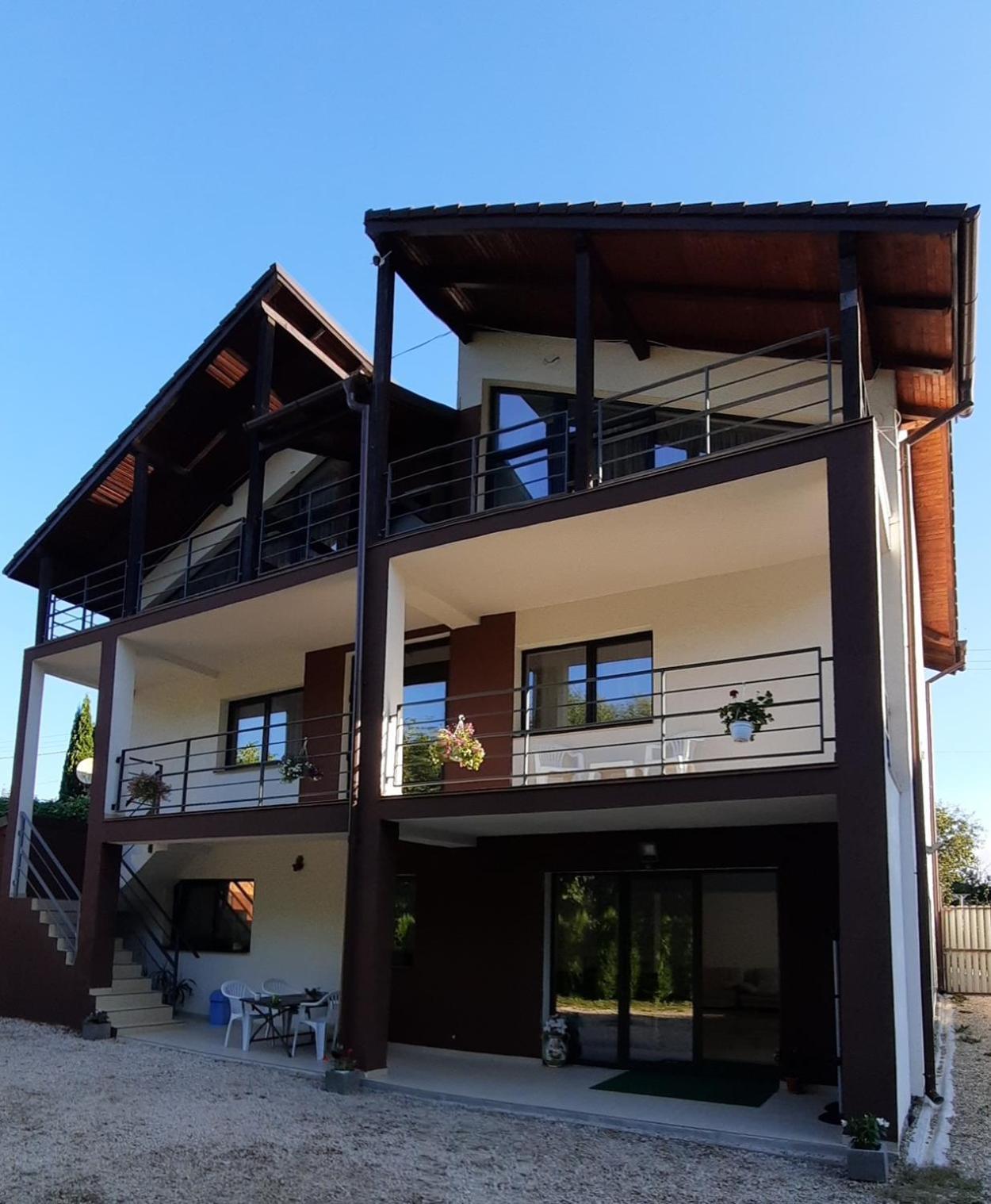 Vila Emma Risnov Exterior photo